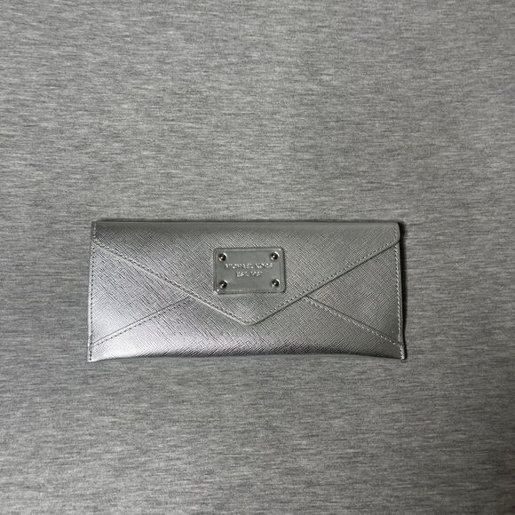 Michael Kors Metallic Silver Pewter Envelope Wallet One Pocket Clutch Bag Purse - Picture 3 of 6